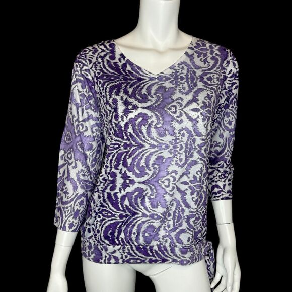 CHICOS Size 1 US M Purple & White Paisley Print Knit Top Rhinestone Trim - Picture 3 of 14